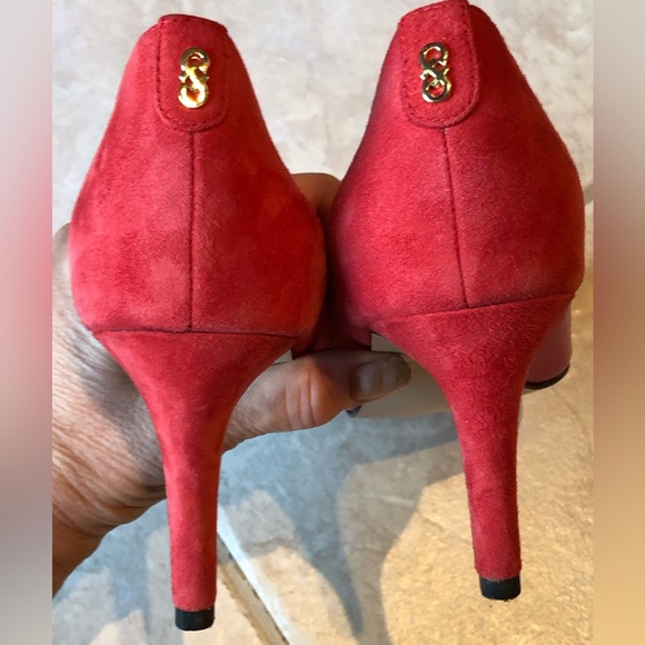 COLE HAAN sz 6.5 cherry red heels Worn once Pointed patent toe, balance in suede - Picture 3 of 6